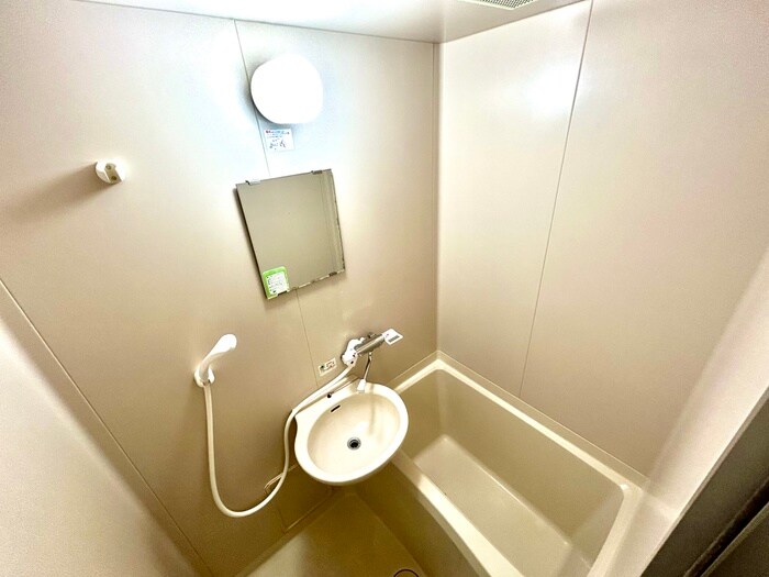 バス／シャワールーム等 ラ・ポ－ル鳥飼