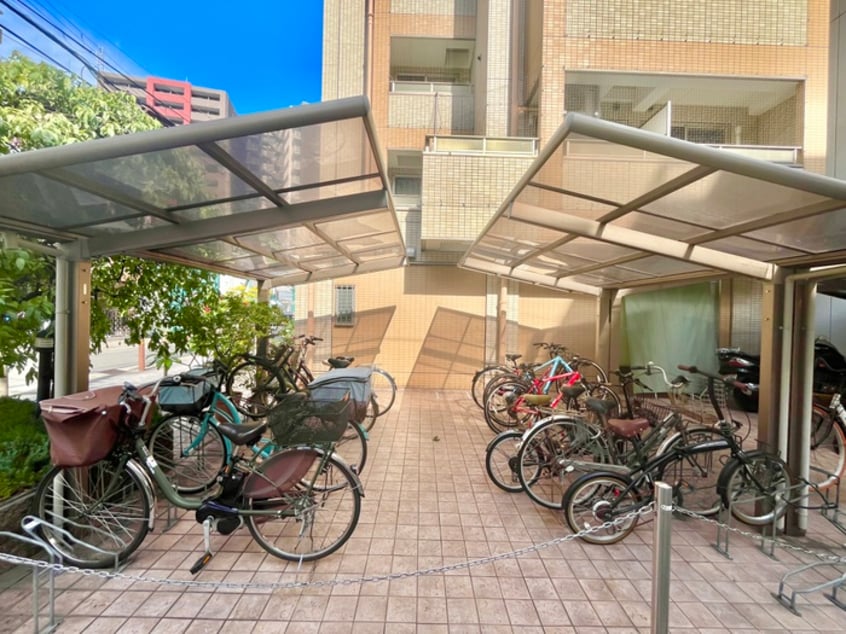 駐輪場 イ－ストクレセント