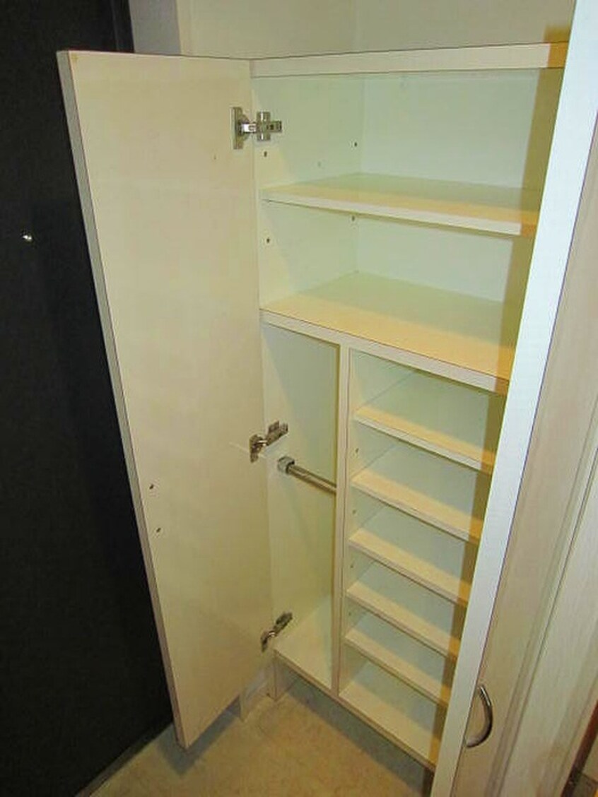 靴箱 ＢＲＡＶＩ新大阪