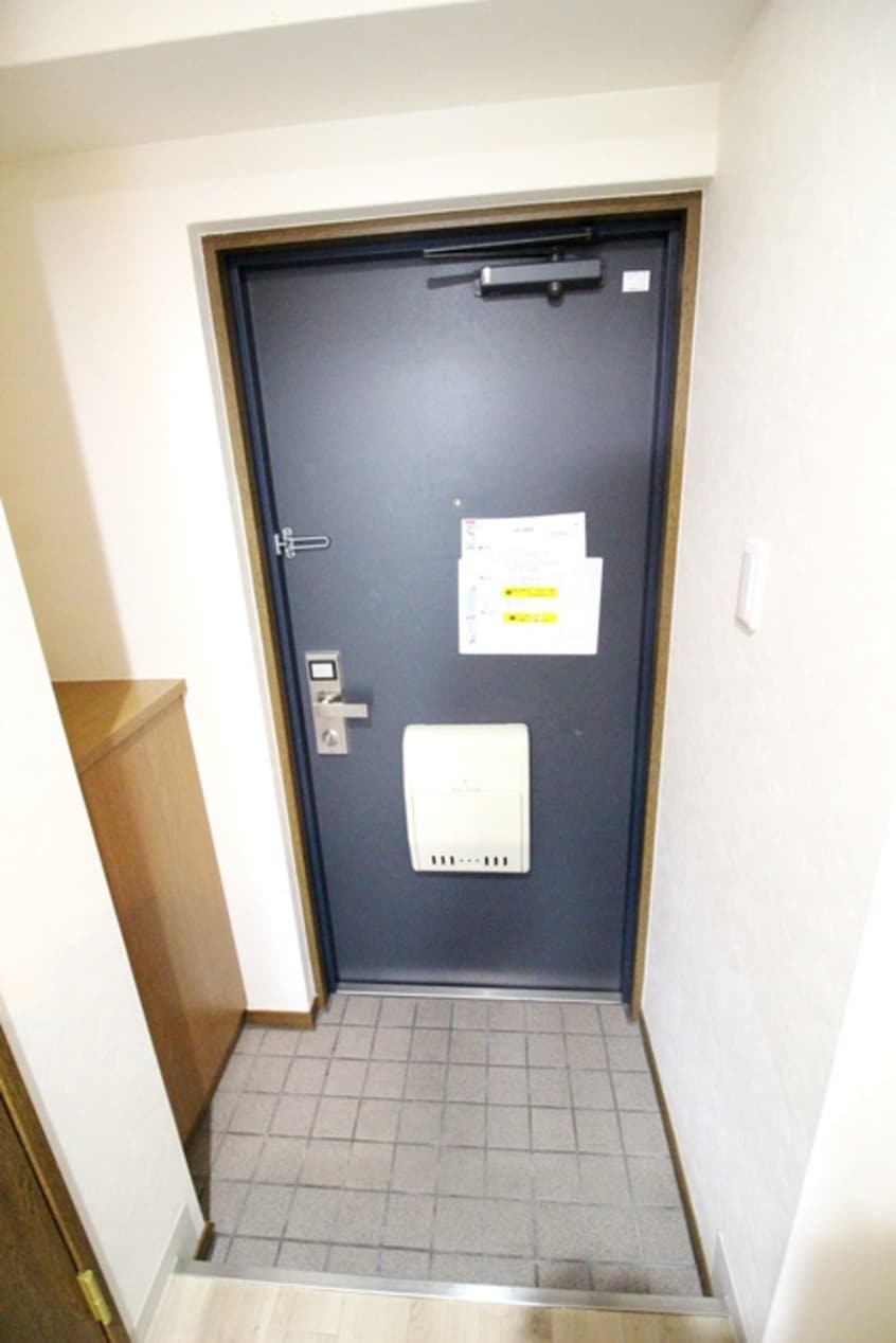 玄関 ローズコーポ新大阪９