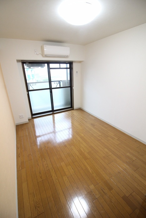 居室 ローズコーポ新大阪９