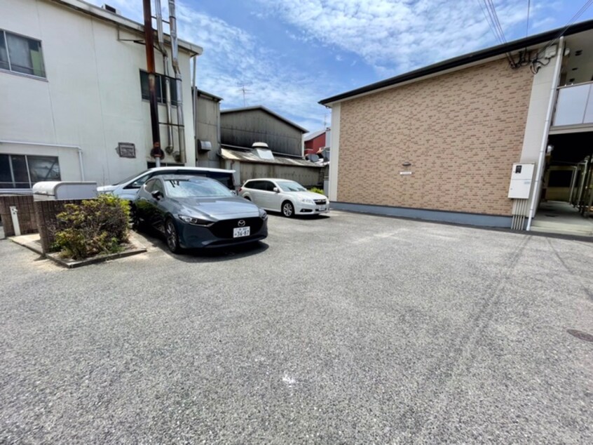 駐車場 アヴェ－リア
