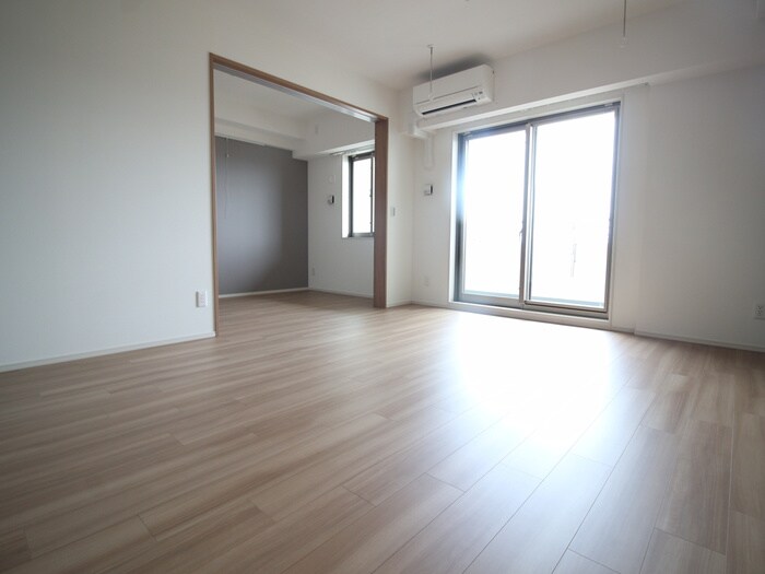 居室 ﾛｰﾚﾙｽｸｴｱ健都ｻﾞ･ﾃﾗｽ（512）