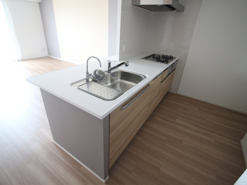 キッチン ﾛｰﾚﾙｽｸｴｱ健都ｻﾞ･ﾃﾗｽ（512）