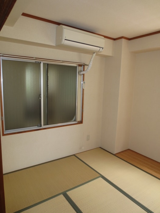 居室 江坂パークビル