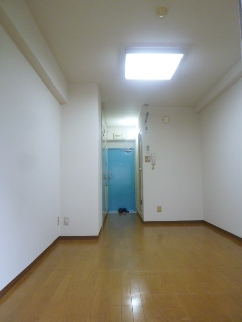 居室 江坂パークビル
