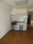 居室 江坂パークビル