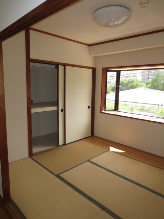 居室 江坂パークビル
