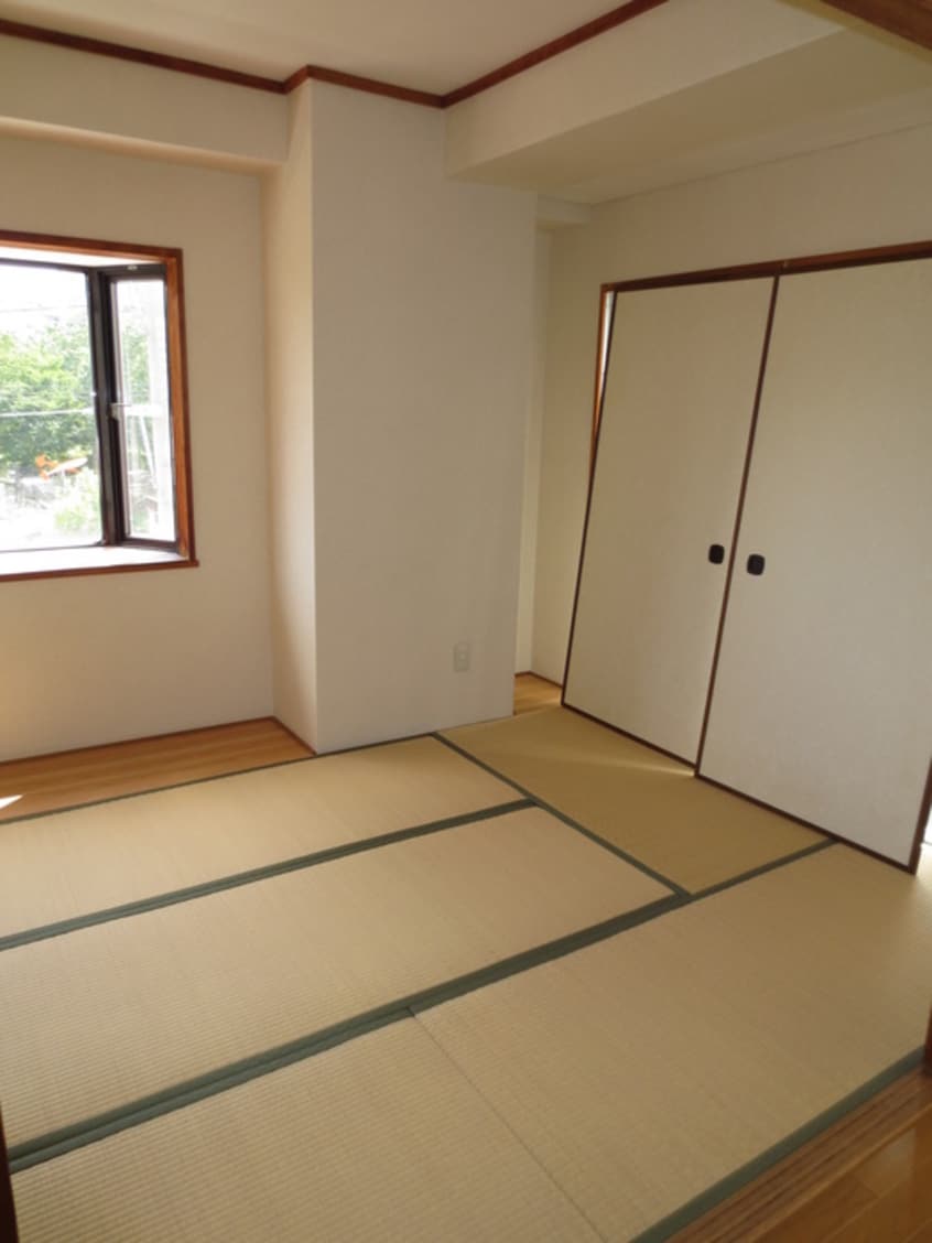 居室 江坂パークビル