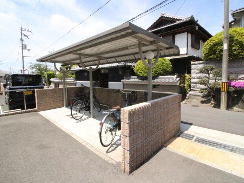 駐輪場 エレガントコーエイⅠ