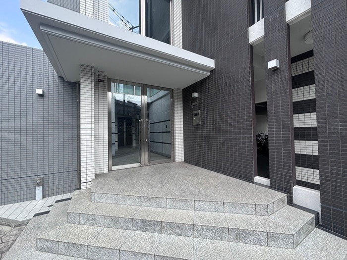 エントランス部分 カンナビ－ノ