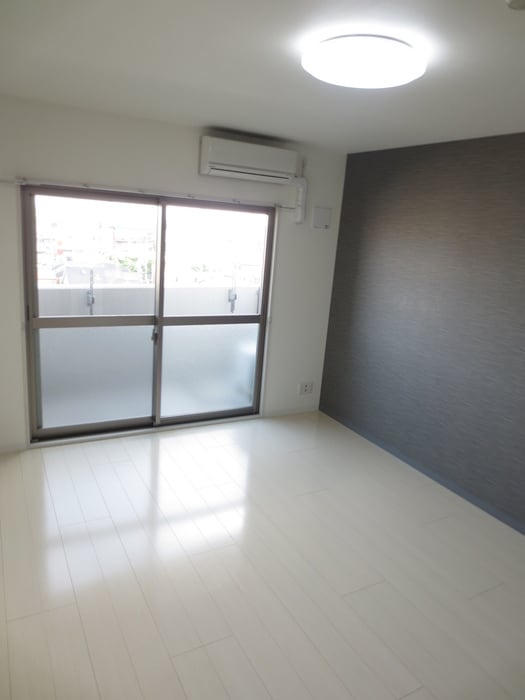 居室 カンナビ－ノ