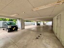 駐車場 ヴァンティアン