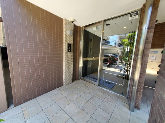 エントランス部分 メゾンノワール