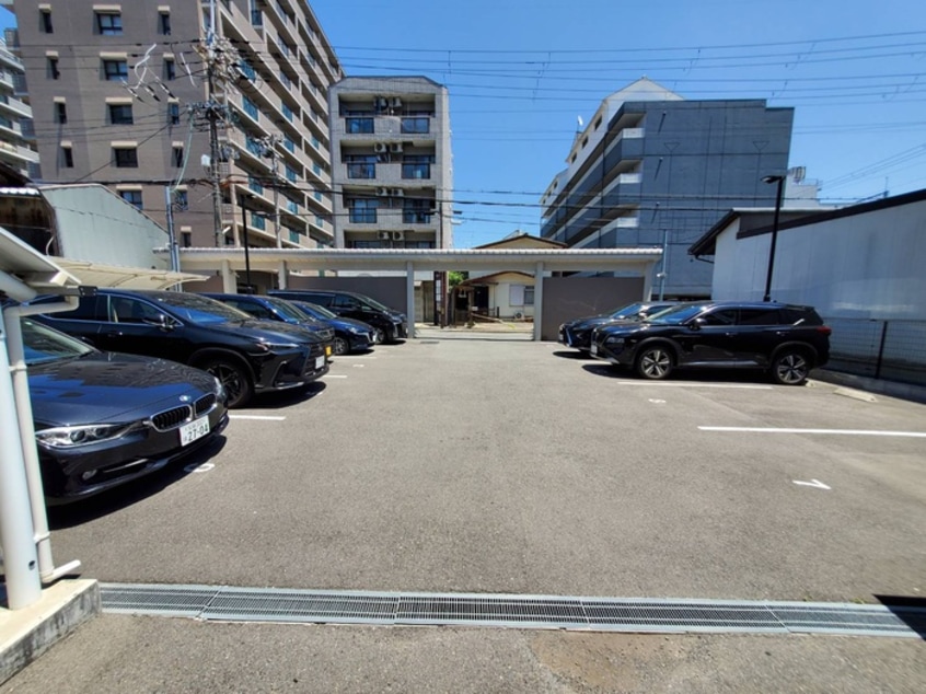 駐車場 メゾンノワール