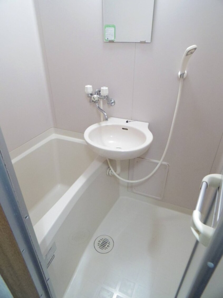 バス／シャワールーム等 ティラルセ