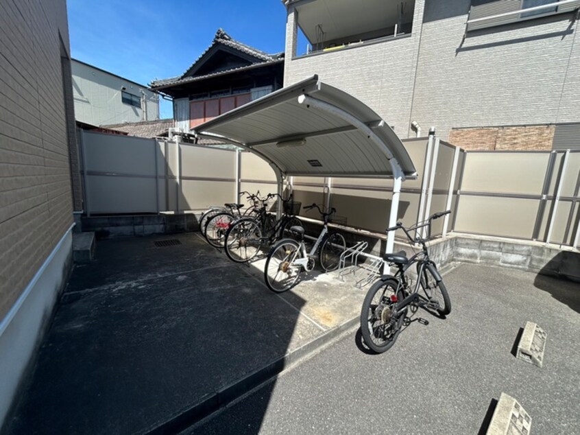 駐輪場 ハルカパレス