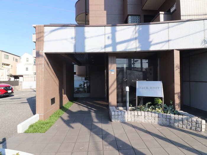 エントランス部分 ビーバルユイ