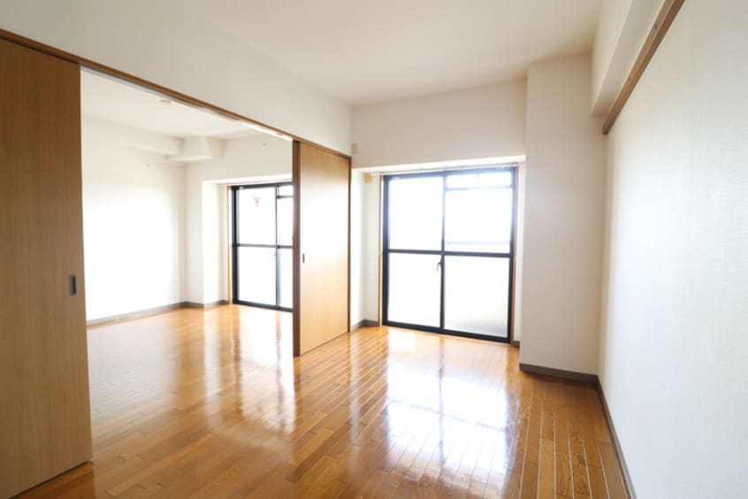 居室 ビーバルユイ