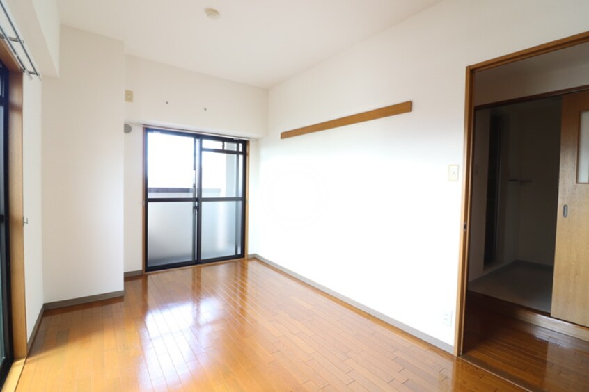 居室 ビーバルユイ