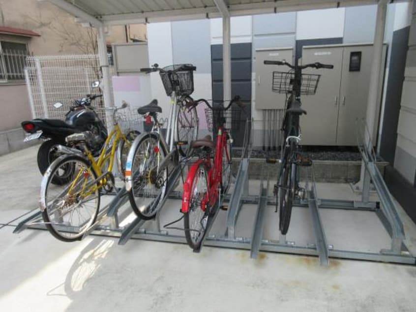 駐輪場 Argent court