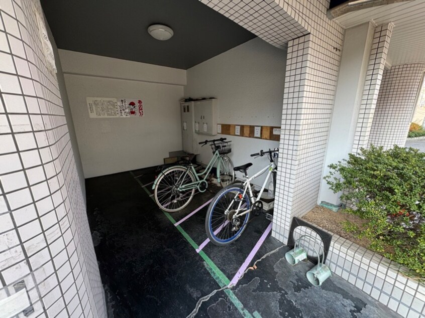 駐輪場 ダンディライオン石屋川Ⅱ
