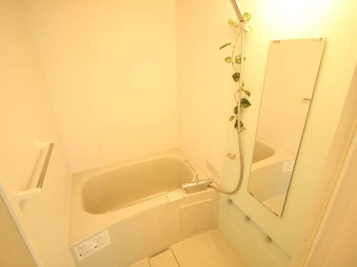 バス／シャワールーム等 Ｆｒｏｎｔ　Ｈｏｕｓｅ　Ａ棟