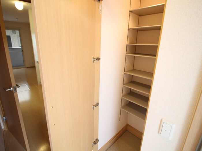 靴箱 Ｆｒｏｎｔ　Ｈｏｕｓｅ　Ａ棟