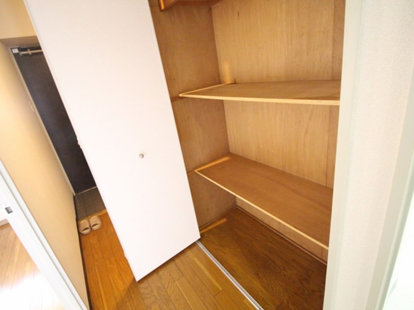 収納 ラフォ－レ兵庫