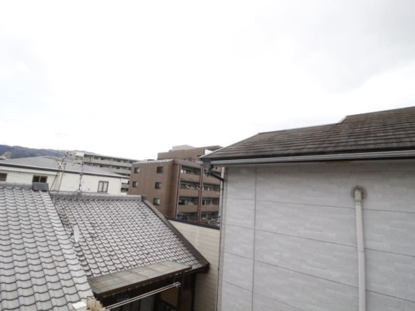 室内からの展望 ヴィラ 山科南