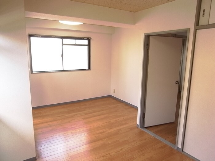 居室 カ－サ上甲子園