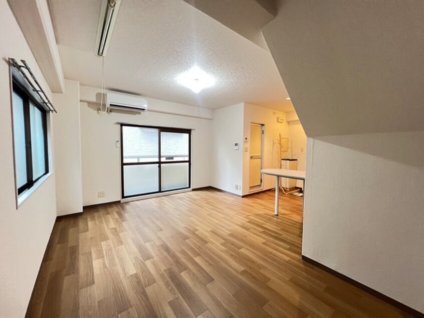 居室 VIVID円山
