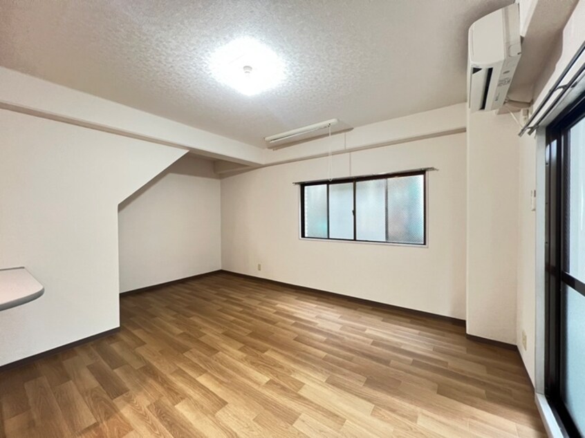 居室 VIVID円山