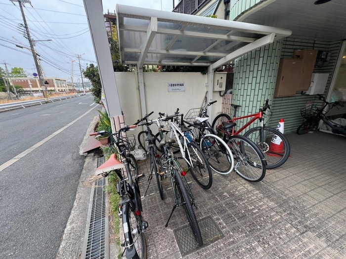 駐輪場 VIVID円山