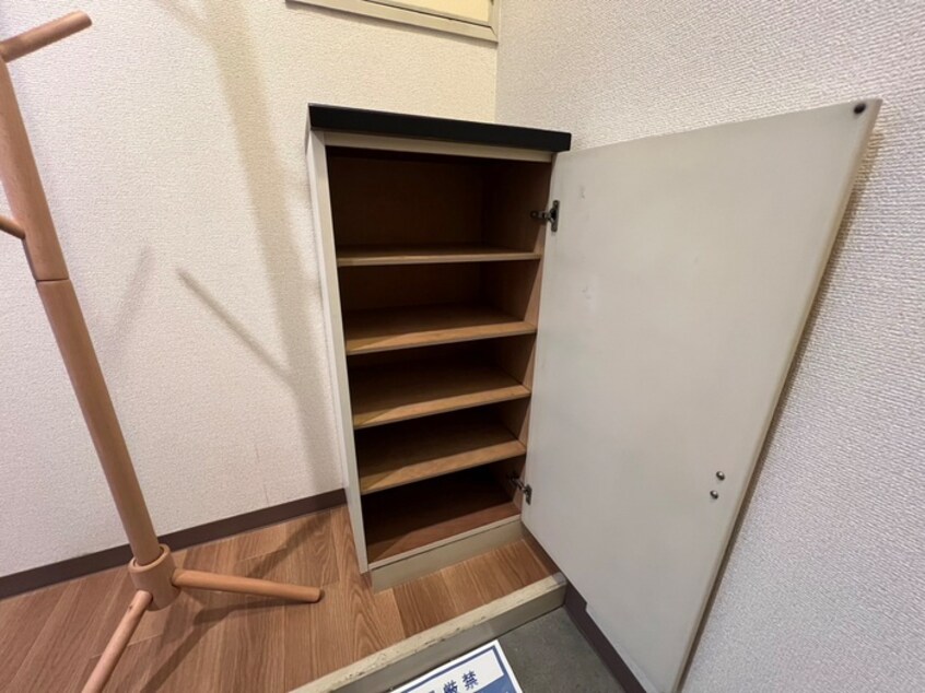 靴箱 VIVID円山