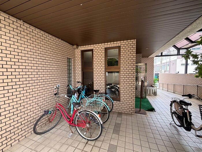 駐輪場 コンホルト公園南