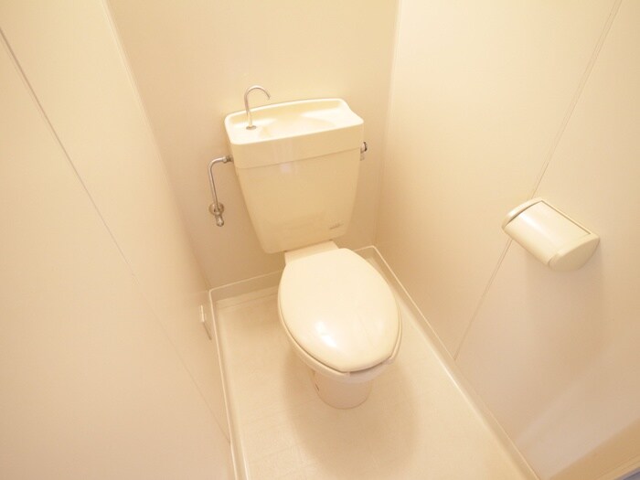 トイレ スパローズネスト