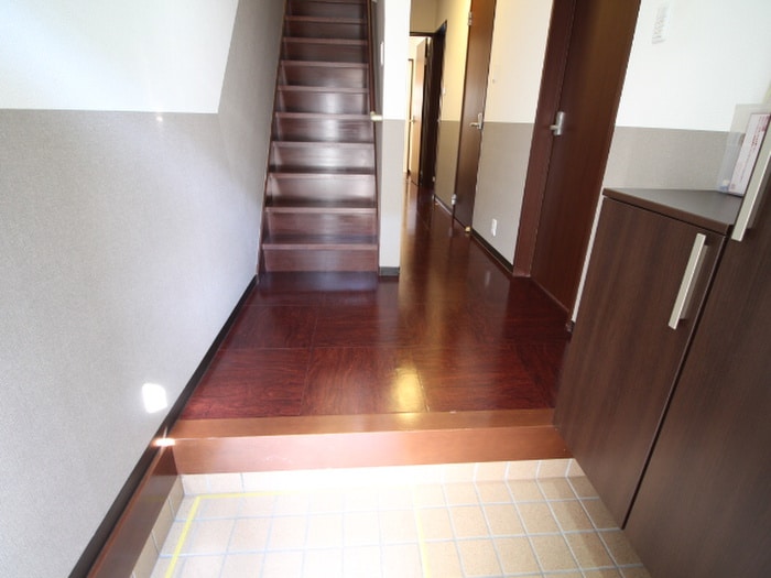 玄関 カレ・ブラン花住坂２