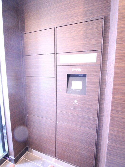 エントランス部分 ﾌｧｰｽﾄﾌｨｵｰﾚ神戸駅前(1103)