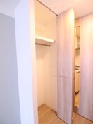 収納 ﾌｧｰｽﾄﾌｨｵｰﾚ神戸駅前(1103)