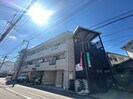 八番館の外観