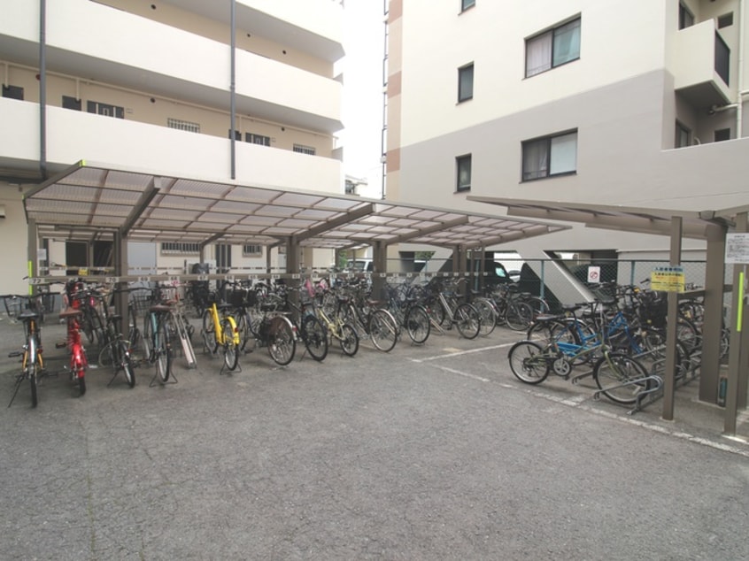 駐輪場 メティス有馬