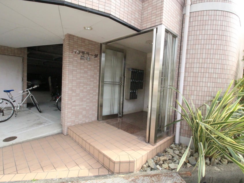 エントランス部分 カサモラ－ダ船場（６－８号室）