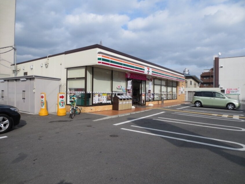 セブンイレブン明石山下町店(コンビニ)まで430m Ｒ２フラット久保