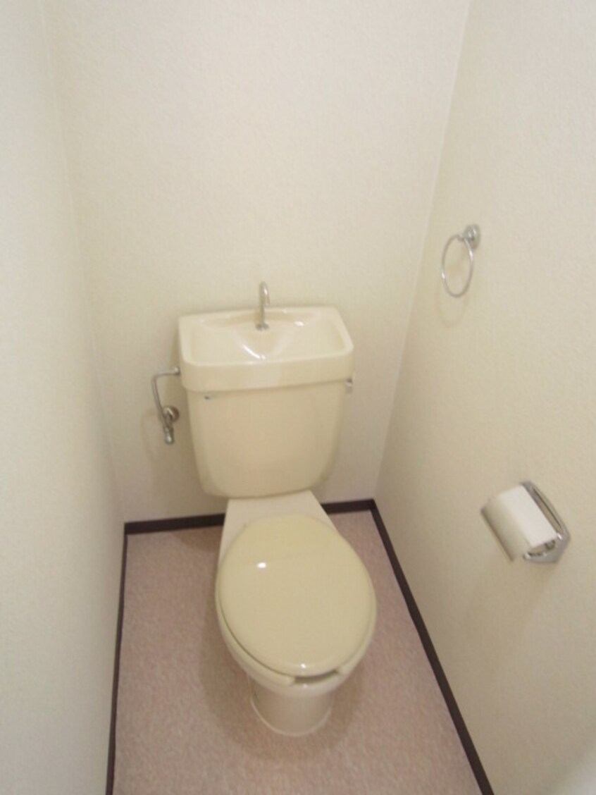 トイレ レゾン　シゲ