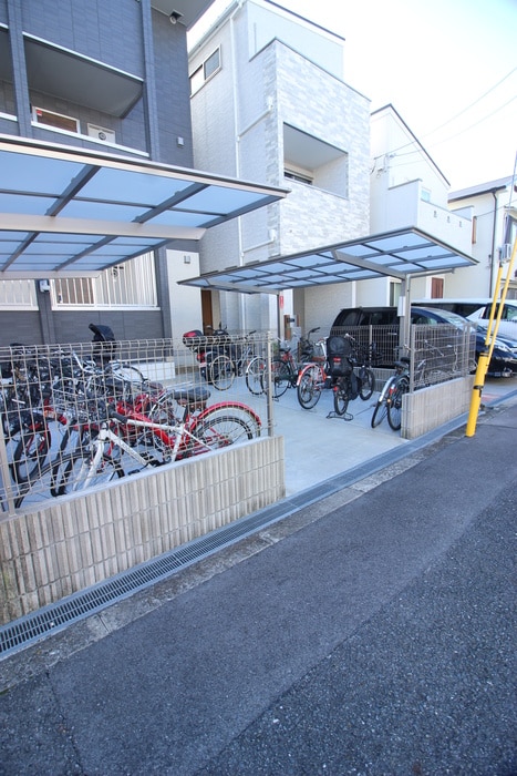 駐輪場 サンライズ豊里