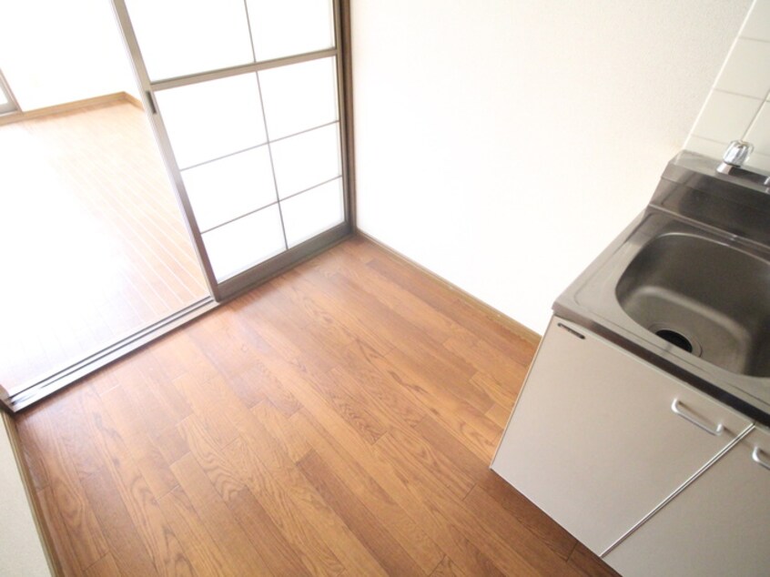 内観写真 カ－サてる