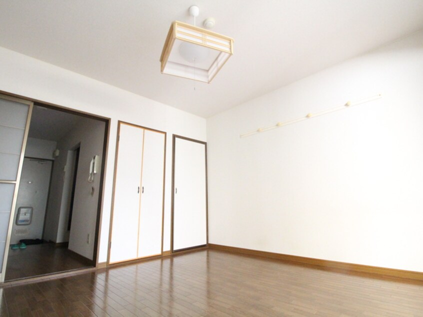 居室 カ－サてる