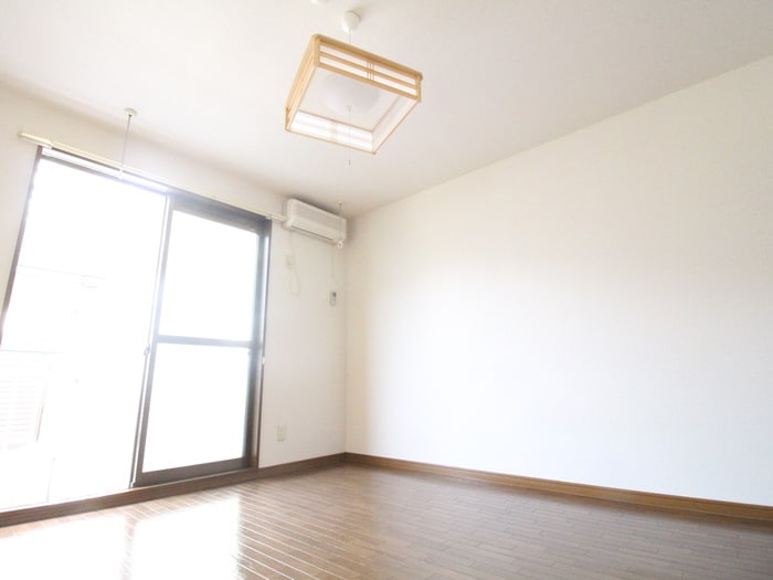 居室 カ－サてる