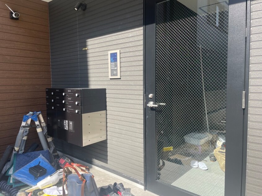 エントランス部分 REGIES立花町